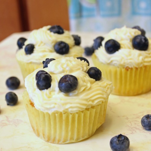 Summer Lemon Blueberry Cupcakes with Lemon Cream Cheese Frosting 12-082413