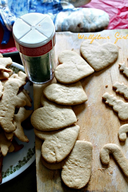 No-Molasses Gingerbread Cutout Cookies 14--122413
